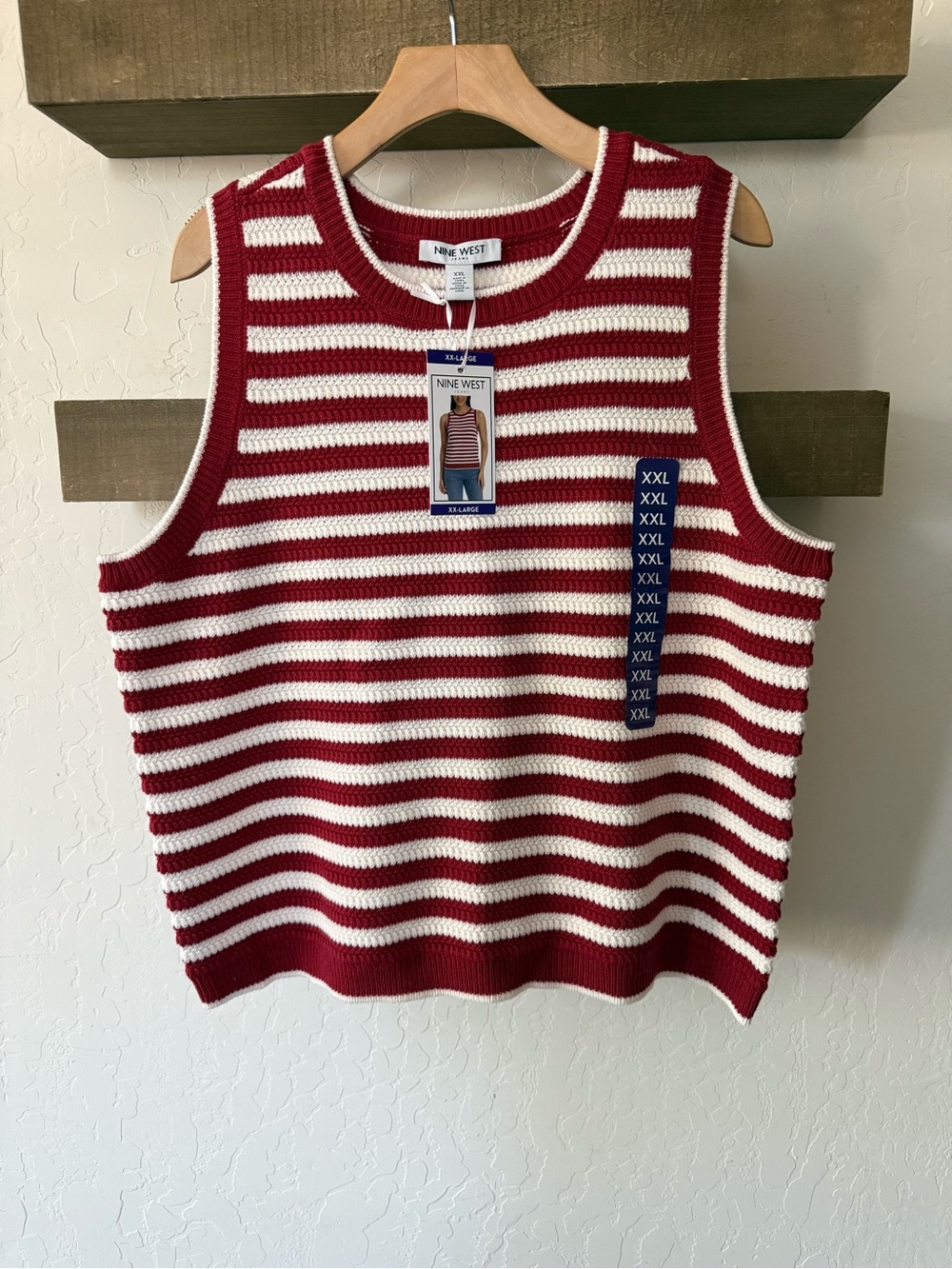 Nine West|Crotchet knit sweater vest tank in Striped Red & white•••Fisherman